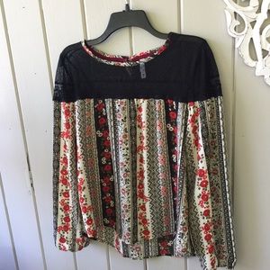 👚 Xhilaration Long Sleeved Blouse Lace Medium